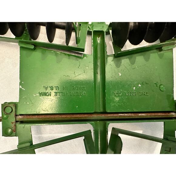 John Deere ERTL Collectible Vintage Farm Toy Tractors and Implements-Lot of 7 - Picture 13 of 15